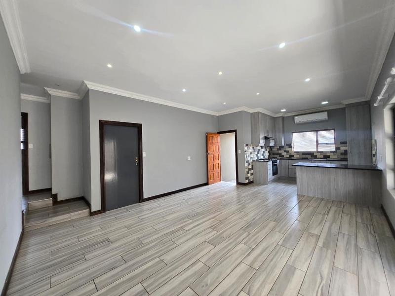 3 Bedroom Property for Sale in Gateway Manor North West
